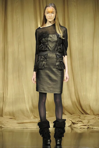 Look 11